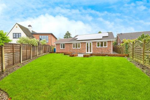 3 bedroom detached bungalow for sale, Selwyn Close, Alrewas