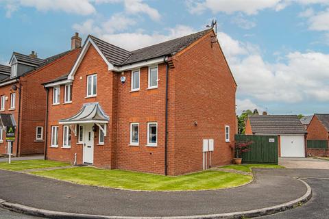 4 bedroom detached house for sale, Russell Close, Uttoxeter ST14