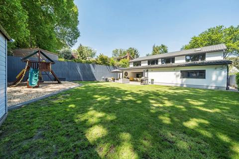 20 Calvin Close, Camberley, GU15 1DN