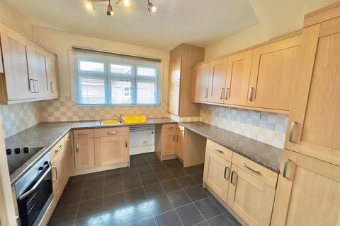 2 bedroom flat for sale, Totland Bay, Isle of Wight
