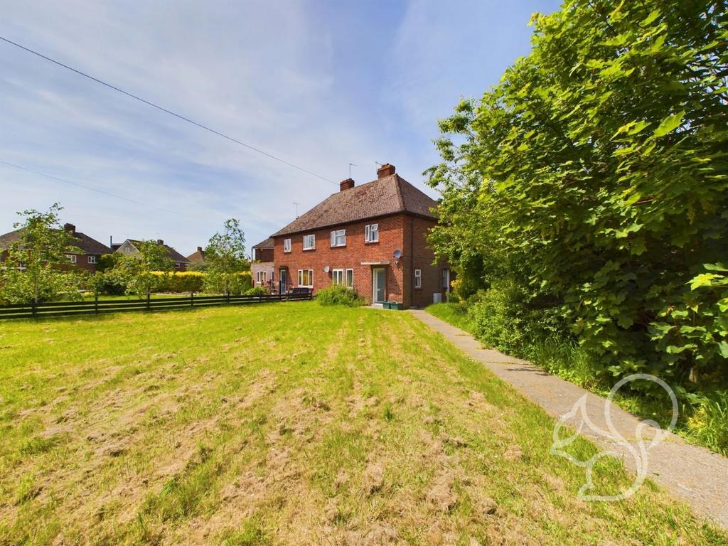 Rosabelle Avenue, Wivenhoe 4 bed semidetached house for sale £325,000
