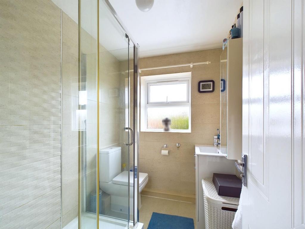 SHOWER ROOM.jpg