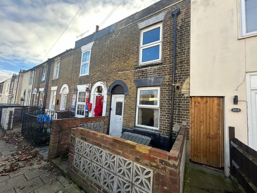 Saunders Street, Gillingham 2 bed terraced house for sale £170,000