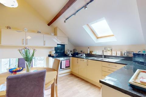 2 bedroom flat for sale, Regent Road, Ilkley, LS29 9EA