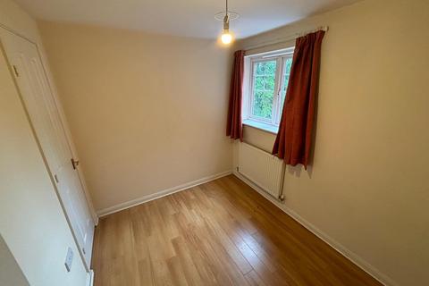 2 bedroom apartment to rent, St. Peters Close, Bromsgrove, B61 7DY
