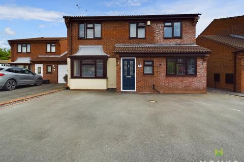 4 bedroom detached house for sale, Osbourne Close, Oswestry