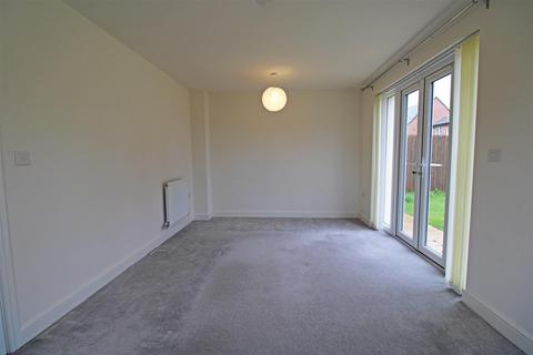 3 bedroom detached house to rent, Emperor Avenue, Chester