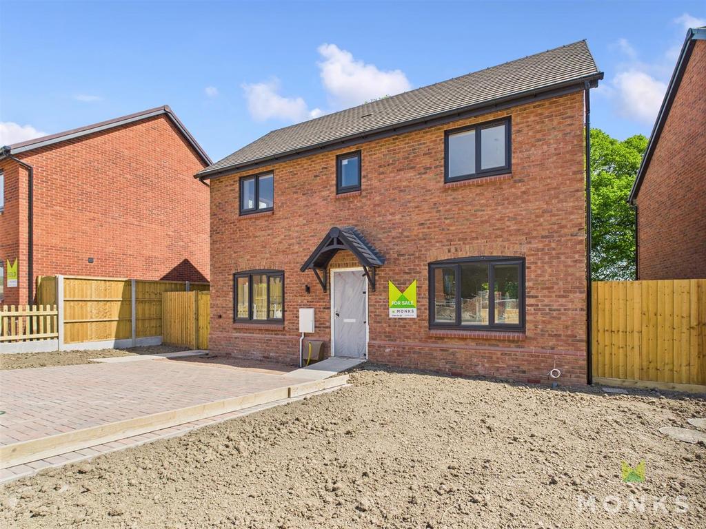 Plot 28 - Moreton detached Frontage.jpg