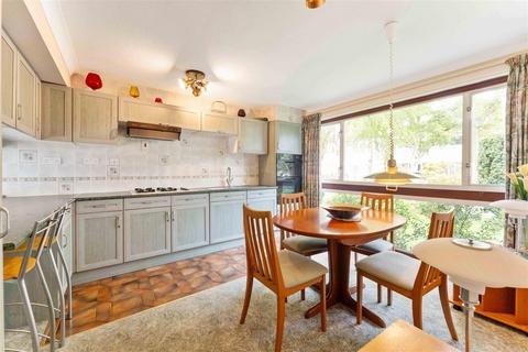 3 bedroom end of terrace house for sale, Pine Close, Solihull