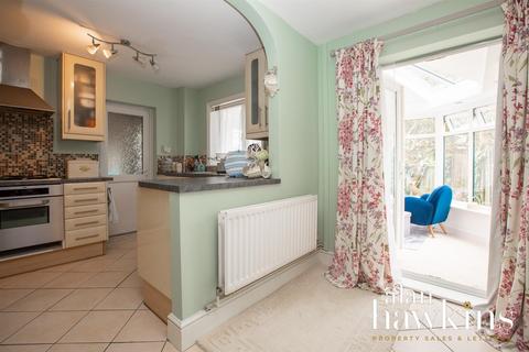46 Middle Ground, Royal Wootton Bassett, Swindon, SN4 8LJ
