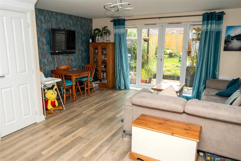 3 bedroom end of terrace house for sale, Cooper Drive, Wick, Littlehampton