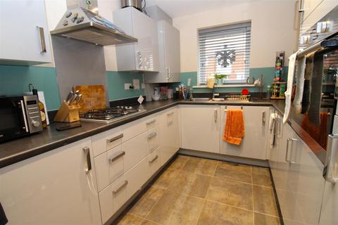 24 Cooper Drive, Wick, Littlehampton, BN17 7SH