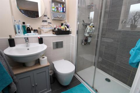 24 Cooper Drive, Wick, Littlehampton, BN17 7SH