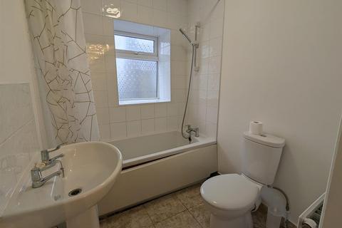 2 bedroom house for sale, Nelson Place, Queensbury, Bradford