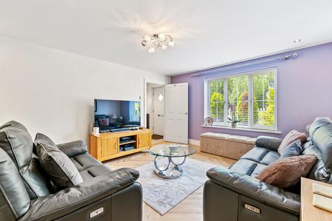 4 bedroom house for sale, Langwood Drive, Horley RH6