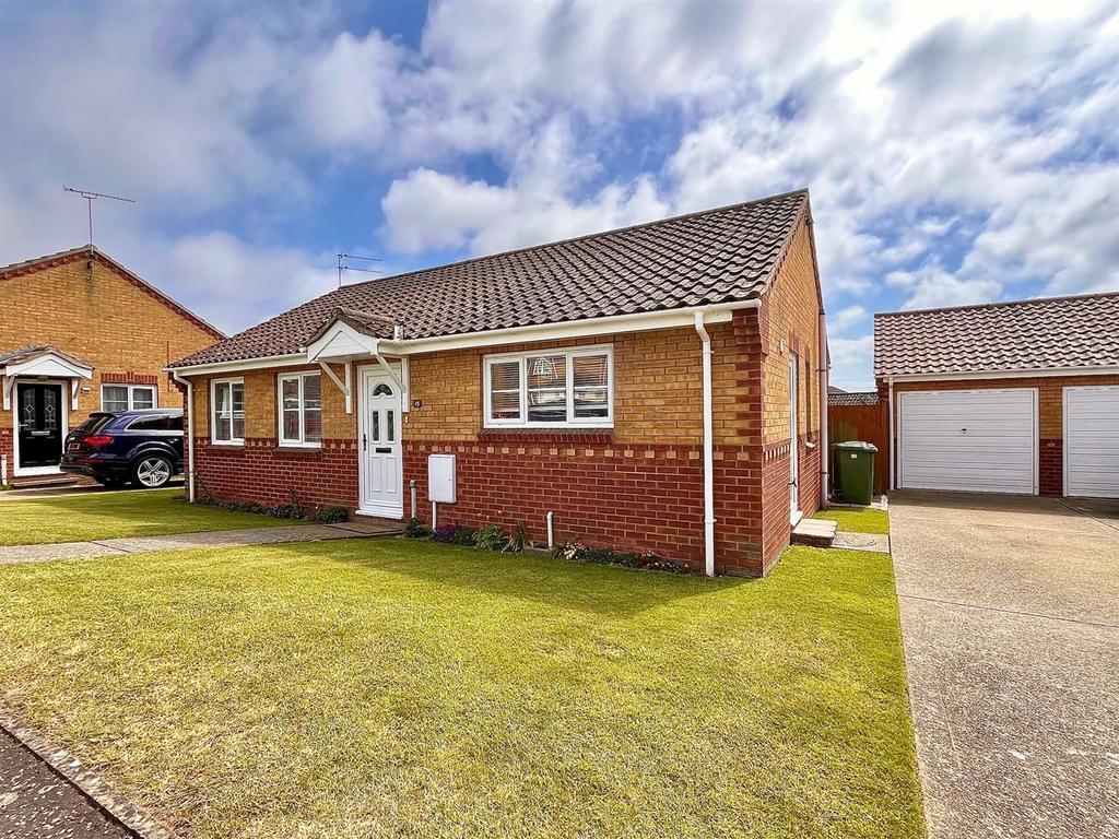 Cloverland Drive, Hemsby, Great Yarmouth 3 bed detached bungalow for