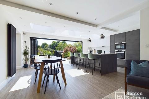 4 Hillside Road, Billericay, CM11 2DA