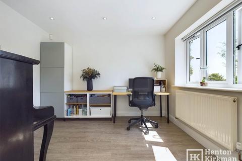 4 Hillside Road, Billericay, CM11 2DA