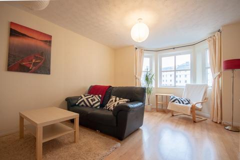 2 bedroom flat to rent, 2333L – St Leonards Lane, Edinburgh, EH8 9SD