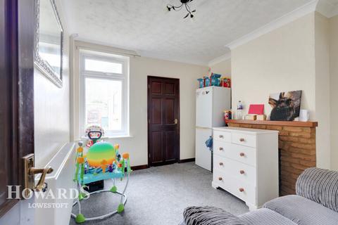 3 bedroom terraced house for sale, Norwich Road, Lowestoft