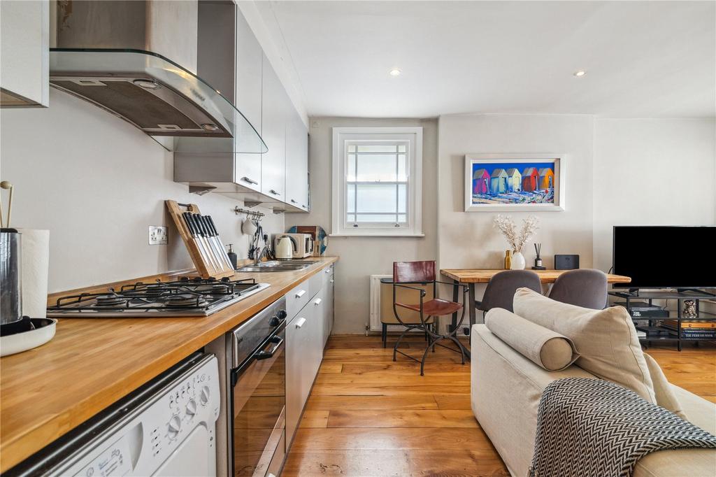 Kitchen/Reception