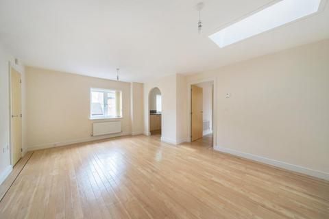 25 Collier Crescent, Witney, OX28 6GN