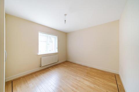 25 Collier Crescent, Witney, OX28 6GN