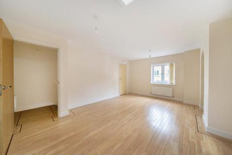 25 Collier Crescent, Witney, OX28 6GN