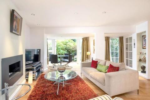 2 bedroom detached house to rent, Flask Cottages, Flask Walk, London, NW3