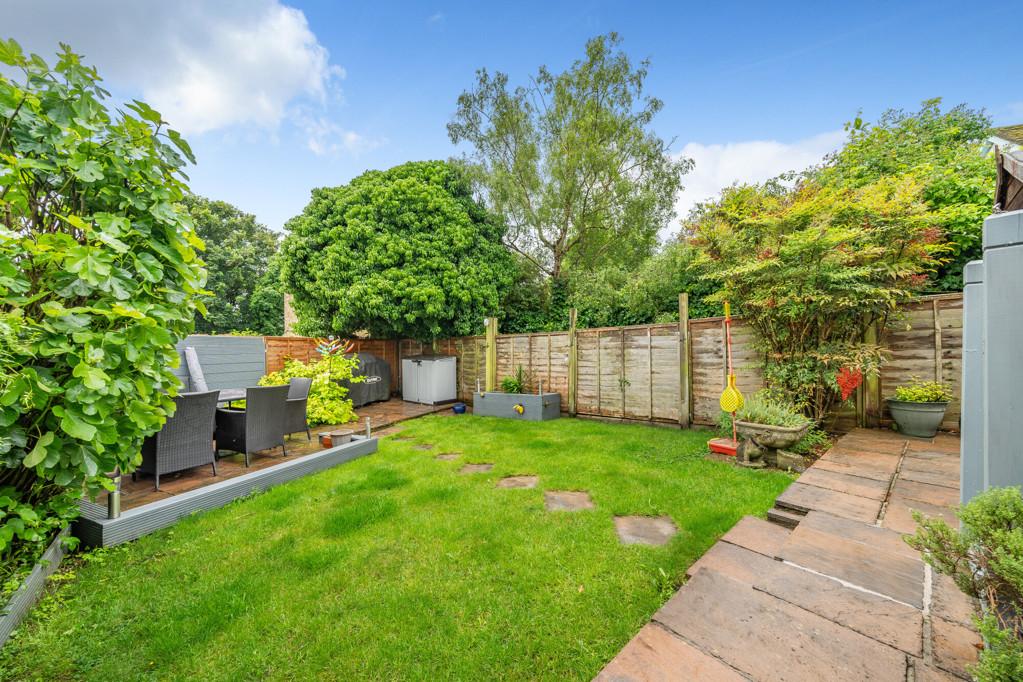 Top Dartford Road, Swanley 3 bed semidetached house for sale £475,000