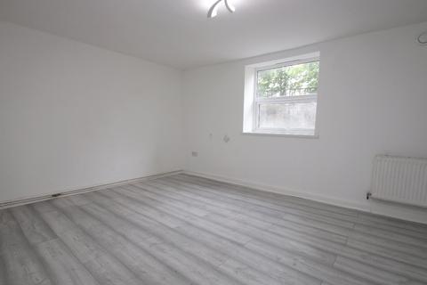 2 bedroom apartment to rent, Marlborough Road, Gillingham