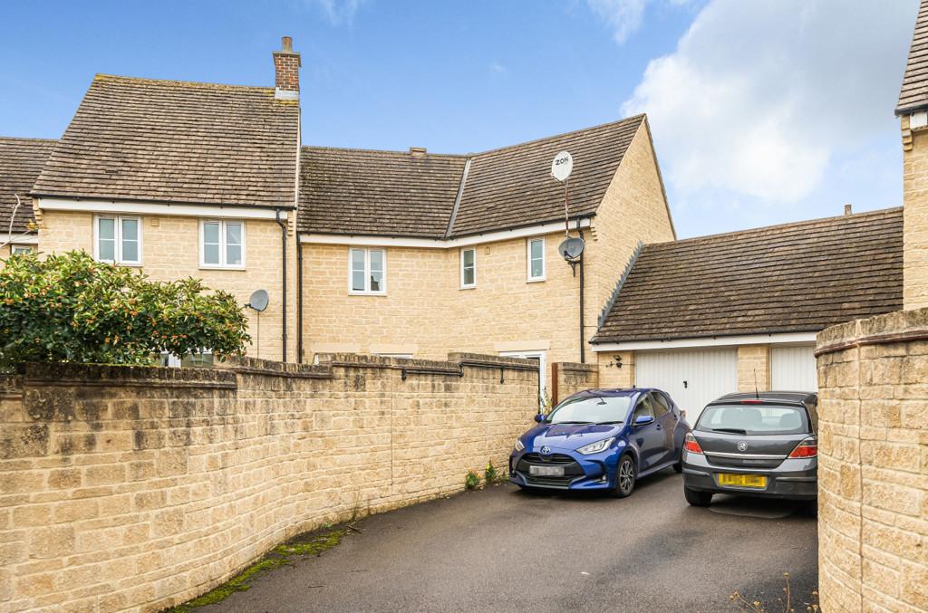 Garage / Parking