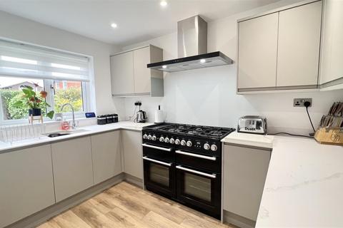 7 Milne Close, Letchworth Garden City, SG6 2TA