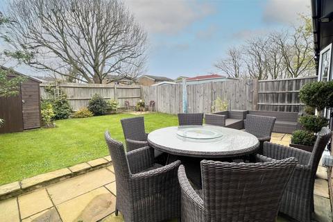 7 Milne Close, Letchworth Garden City, SG6 2TA