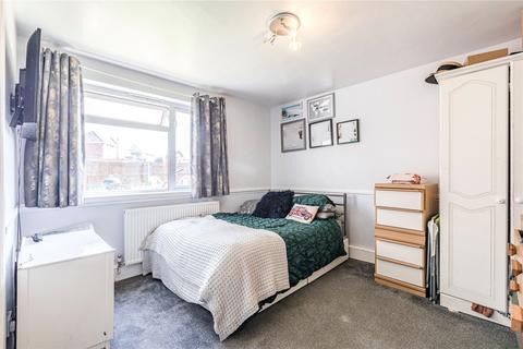 2 bedroom flat for sale, Rodwell Court, Surrey KT15