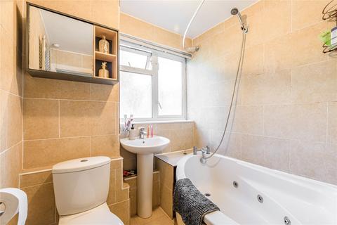 2 bedroom flat for sale, Rodwell Court, Surrey KT15