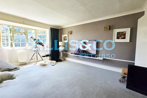 2 bedroom apartment to rent, Copley Road, Stanmore, HA7