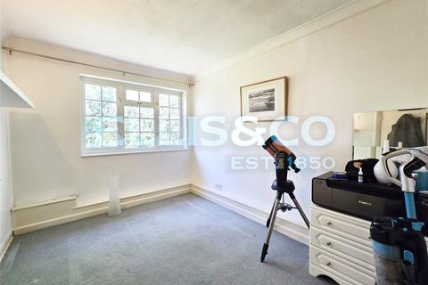 2 bedroom apartment to rent, Copley Road, Stanmore, HA7