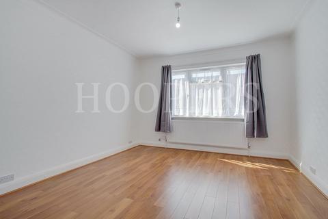 5 bedroom terraced house to rent, Lewis Crescent, London, NW10