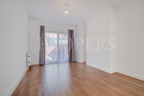 5 bedroom terraced house to rent, Lewis Crescent, London, NW10