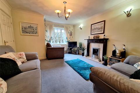 8 Burghley Avenue, Oldham, OL4 3HJ
