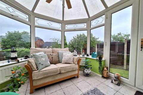 8 Burghley Avenue, Oldham, OL4 3HJ