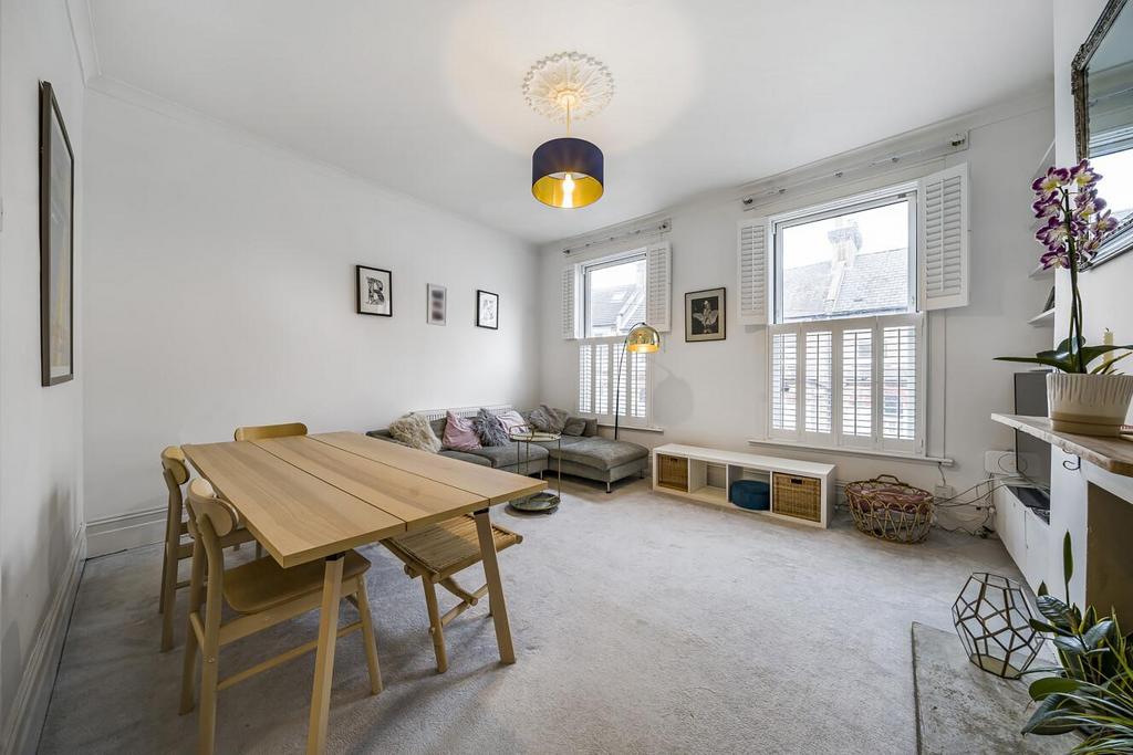 Elm Park, Brixton 2 bed flat for sale £550,000