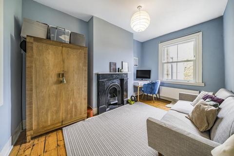 2 bedroom flat for sale, Elm Park, Brixton