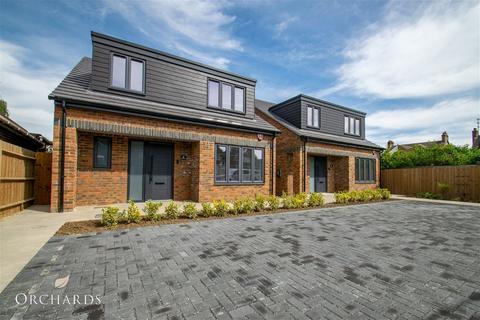 4 bedroom detached house for sale, Windmill Road, Bedford MK45