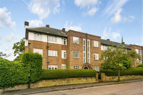 2 bedroom apartment to rent, Chester Close, Richmond, TW10