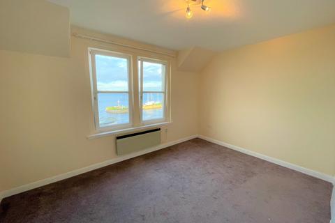 3 bedroom flat to rent, Dalgleish Street, Tayport, DD6