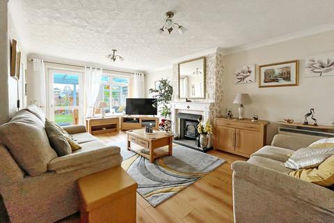 2 bedroom bungalow for sale, Downs Way, East Preston, Littlehampton, West Sussex