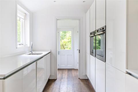 44 Collingwood Avenue, London, N10 3ED