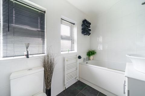 126 Edgehill Road, Chislehurst, BR7 6LB